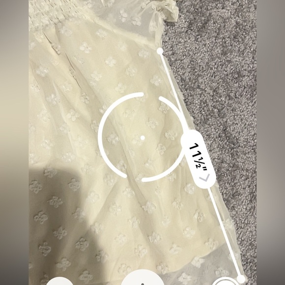 She + Sky Ivory Embroidered Blouse with Puff Sleeves Size Small - Picture 9 of 9